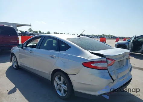 2014 Ford Fusion S z USA, uszkodzony, nr VIN 3FA6P0G7XER336874